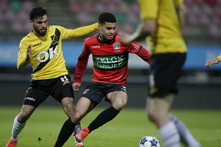 场上穿针引 场上穿针引