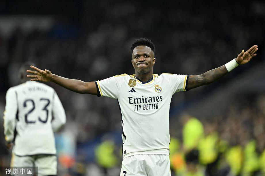 处于胶着状 处于胶着状